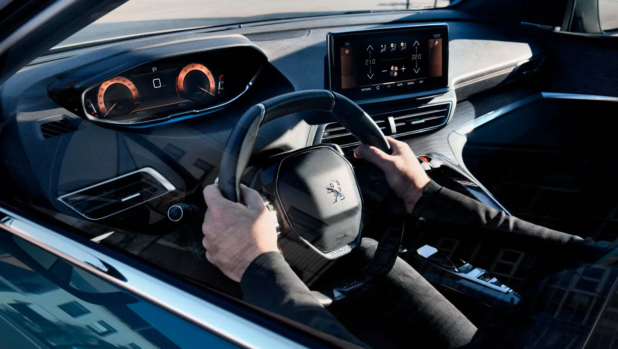 Showroom_5008_D_EMOTION_1@2x